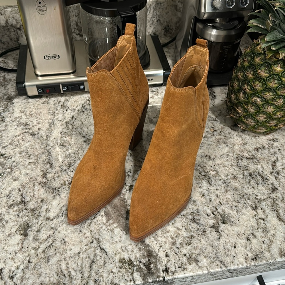 Marc fisher Alva bootie